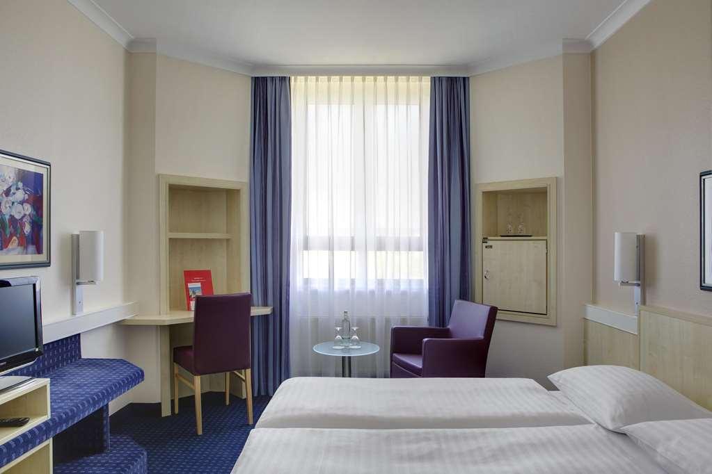 Intercityhotel Ulm Room photo